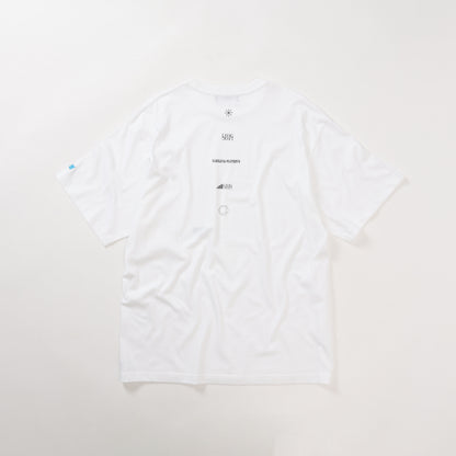 AUTHENTIC S/S STACKED GRAPHIC TEE